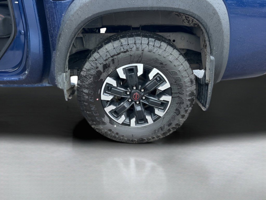 Used 2022 Nissan Frontier PRO-4X image 18