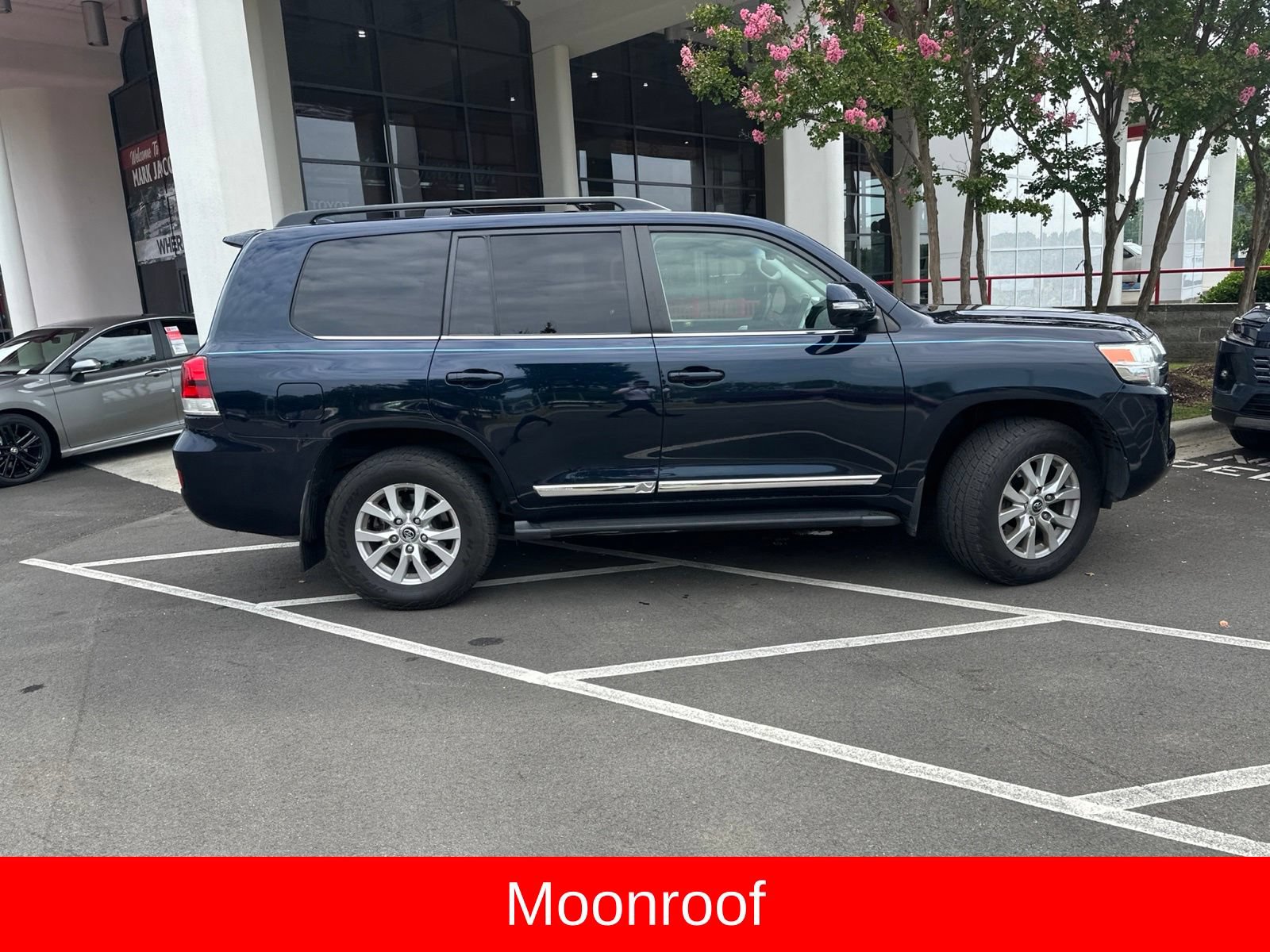 Used 2019 Toyota Land Cruiser AWD/4WD image 11