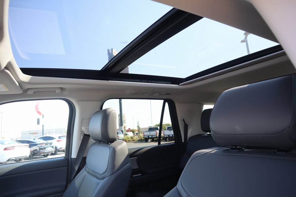 New 2025 Ford Expedition Max Active image 16