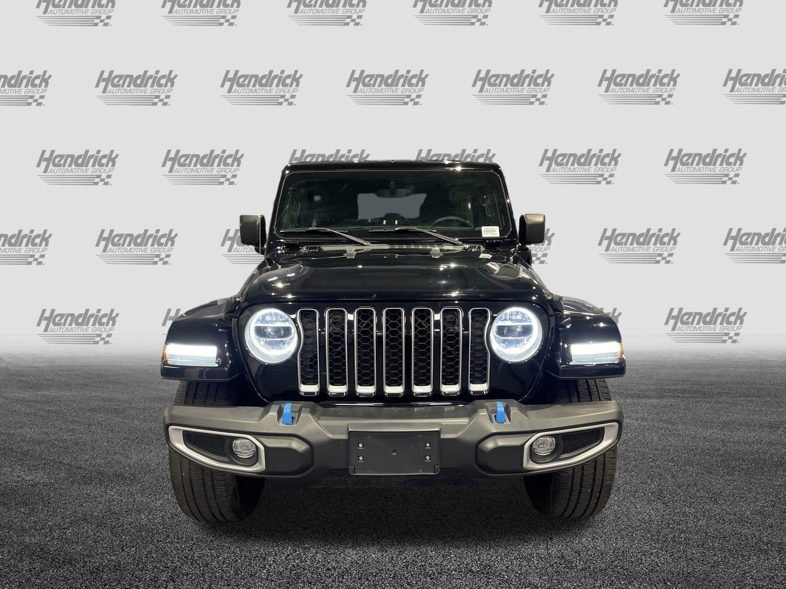 Used 2022 Jeep Wrangler Unlimited Sahara w/ Cold Weather Group image 3