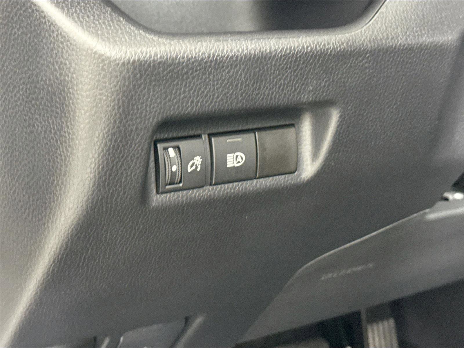 Certified 2025 Toyota RAV4 LE FWD image 15