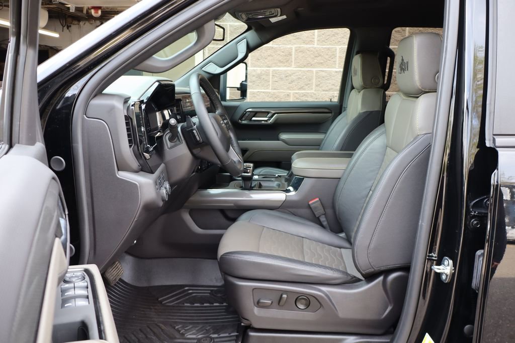 Used 2024 Chevrolet Silverado 1500 ZR2 w/ ZR2 Bison Edition AWD/4WD image 16