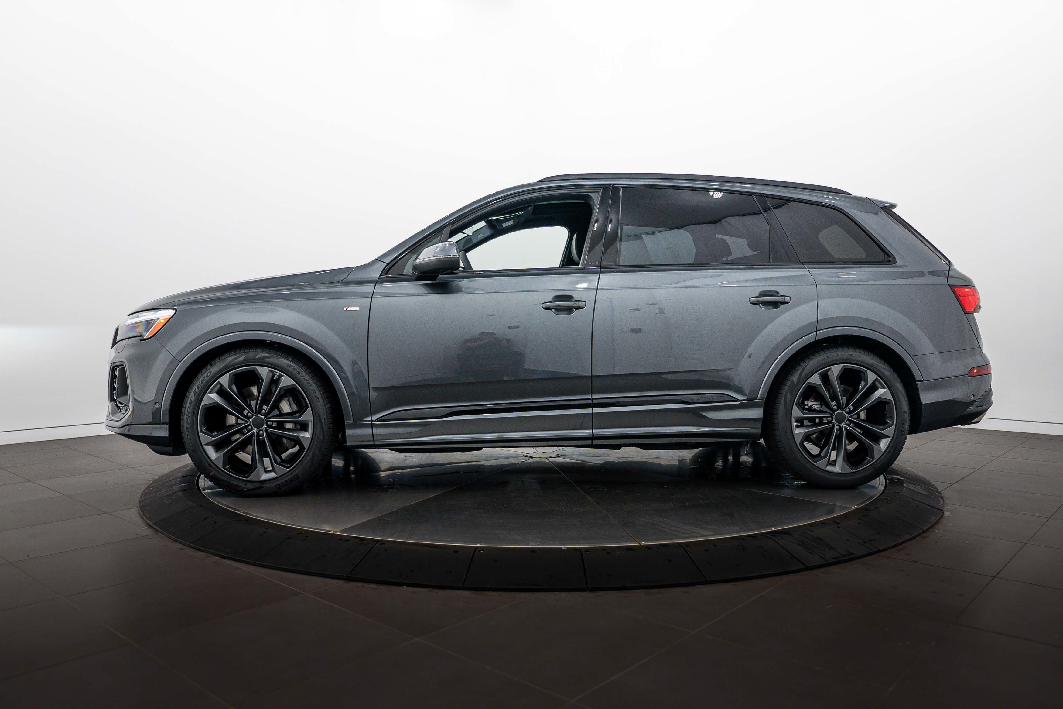New 2026 Audi Q7 3.0T Prestige AWD/4WD image 6