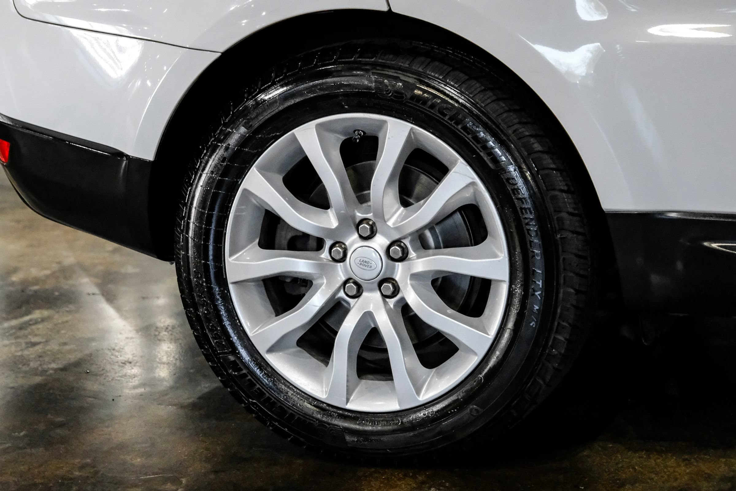 Used 2017 Land Rover Range Rover Sport HSE AWD/4WD image 52