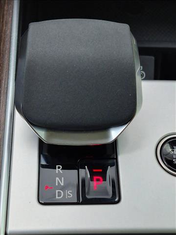 Certified 2024 Land Rover Range Rover SE AWD/4WD image 12