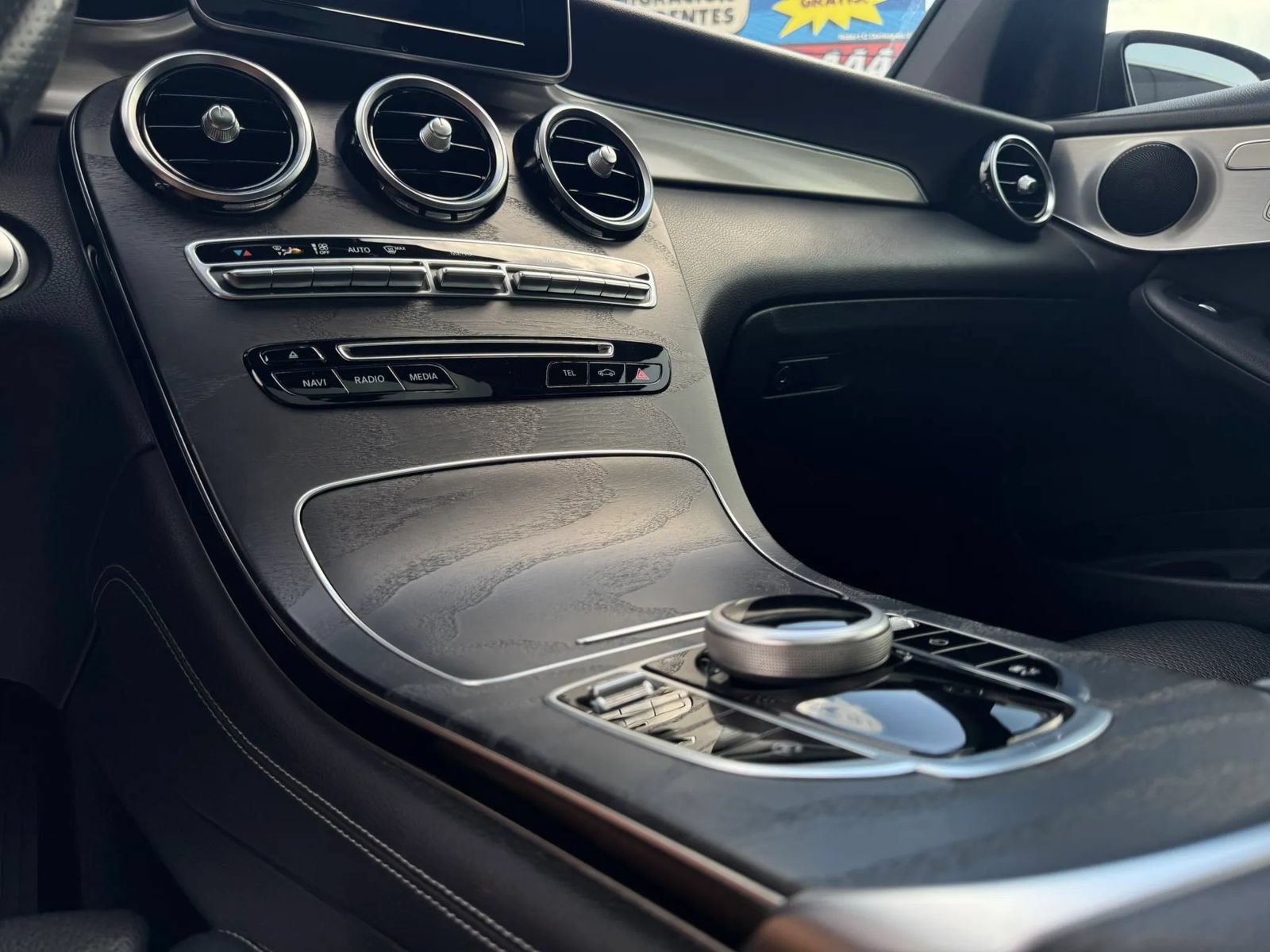 Used 2019 Mercedes-Benz GLC 300 image 17