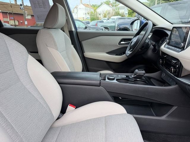 Used 2022 Nissan Rogue SV AWD/4WD image 9