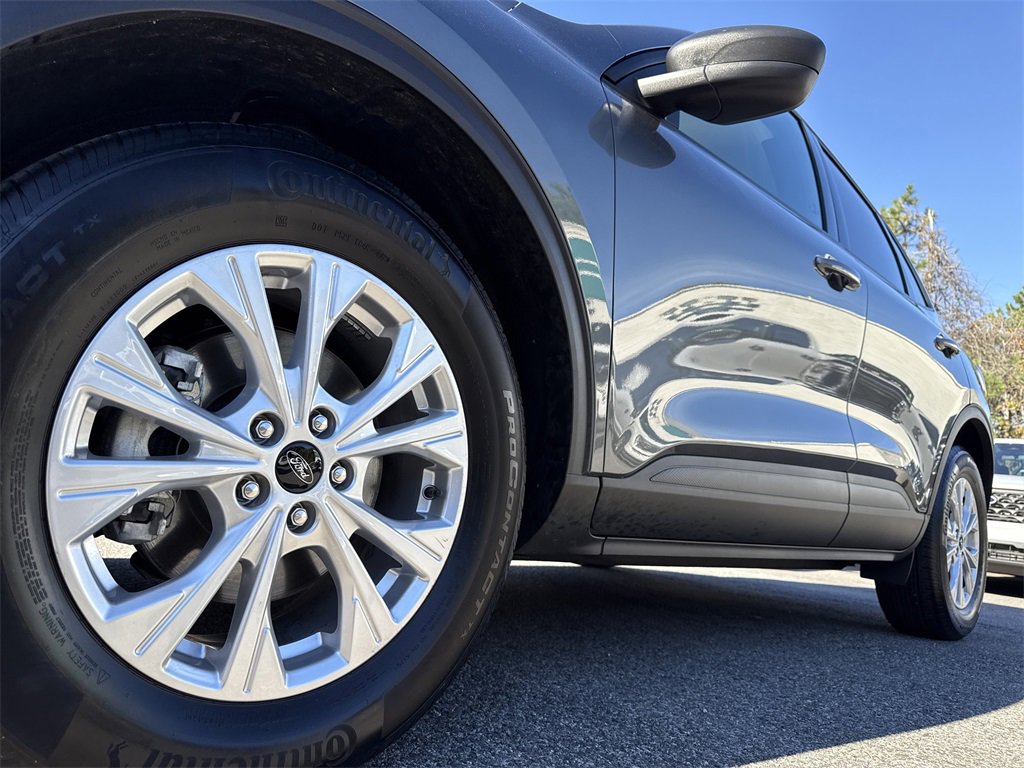 Used 2025 Ford Escape Active w/ Cold Weather Package image 10