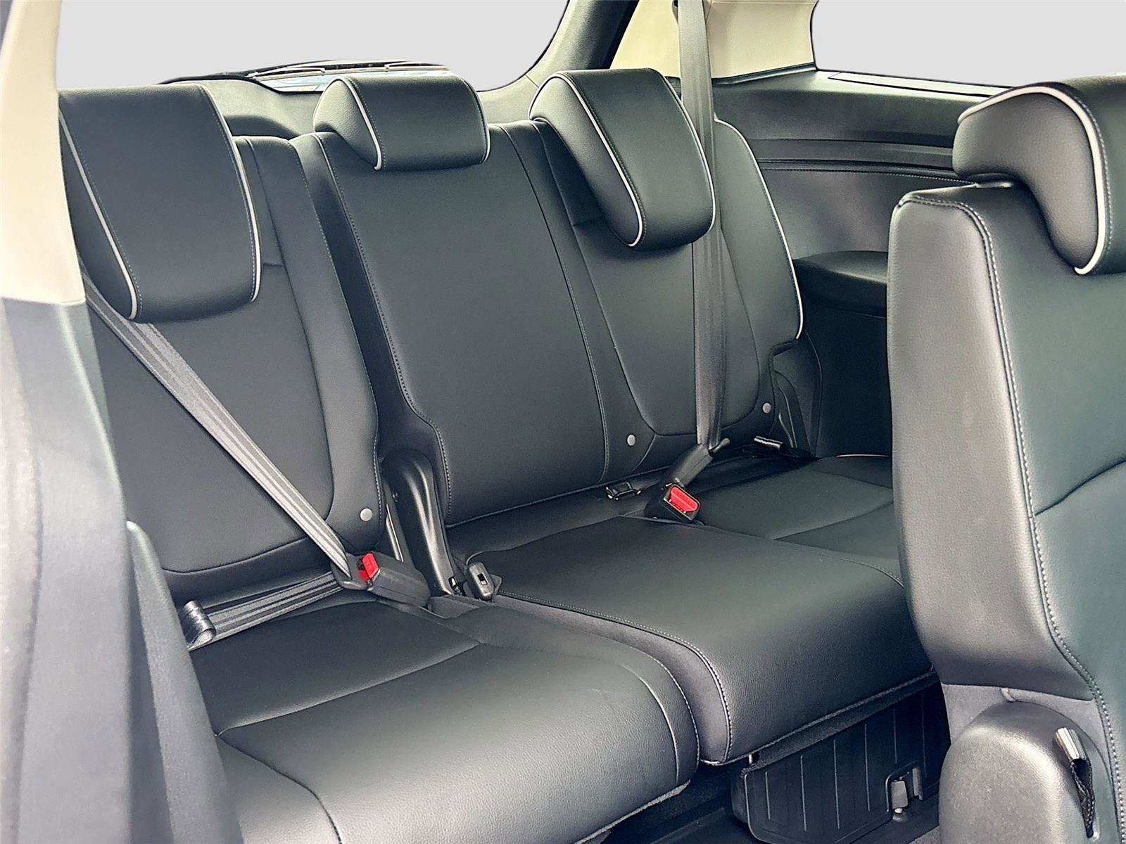 New 2026 Honda Odyssey Touring image 33