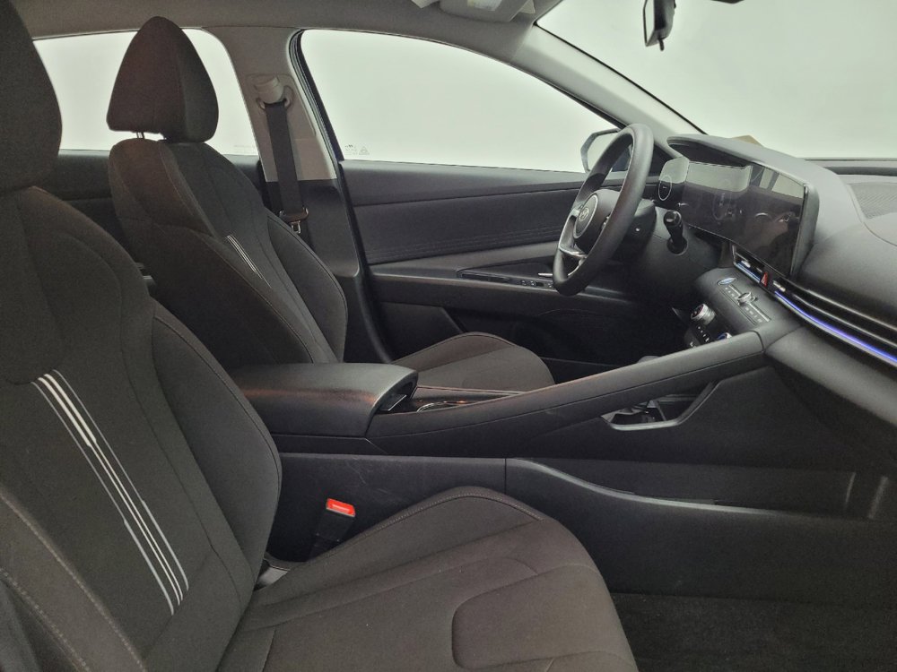 Used 2024 Hyundai Elantra Blue FWD image 21