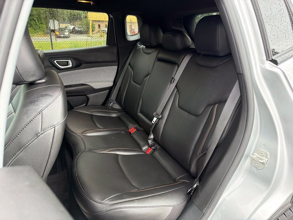 Certified 2024 Jeep Compass Latitude AWD/4WD image 19
