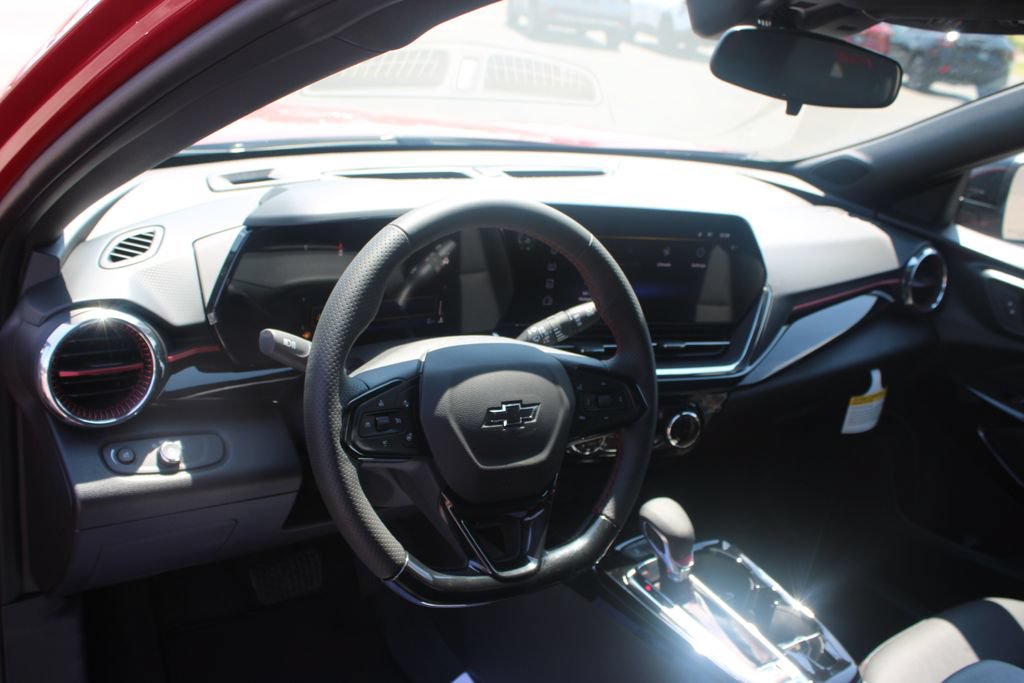 New 2026 Chevrolet Trax RS w/ Sunroof Package FWD image 24