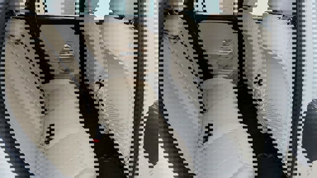 Used 2023 Mercedes-Benz GLA 250 w/ Premium Package image 22