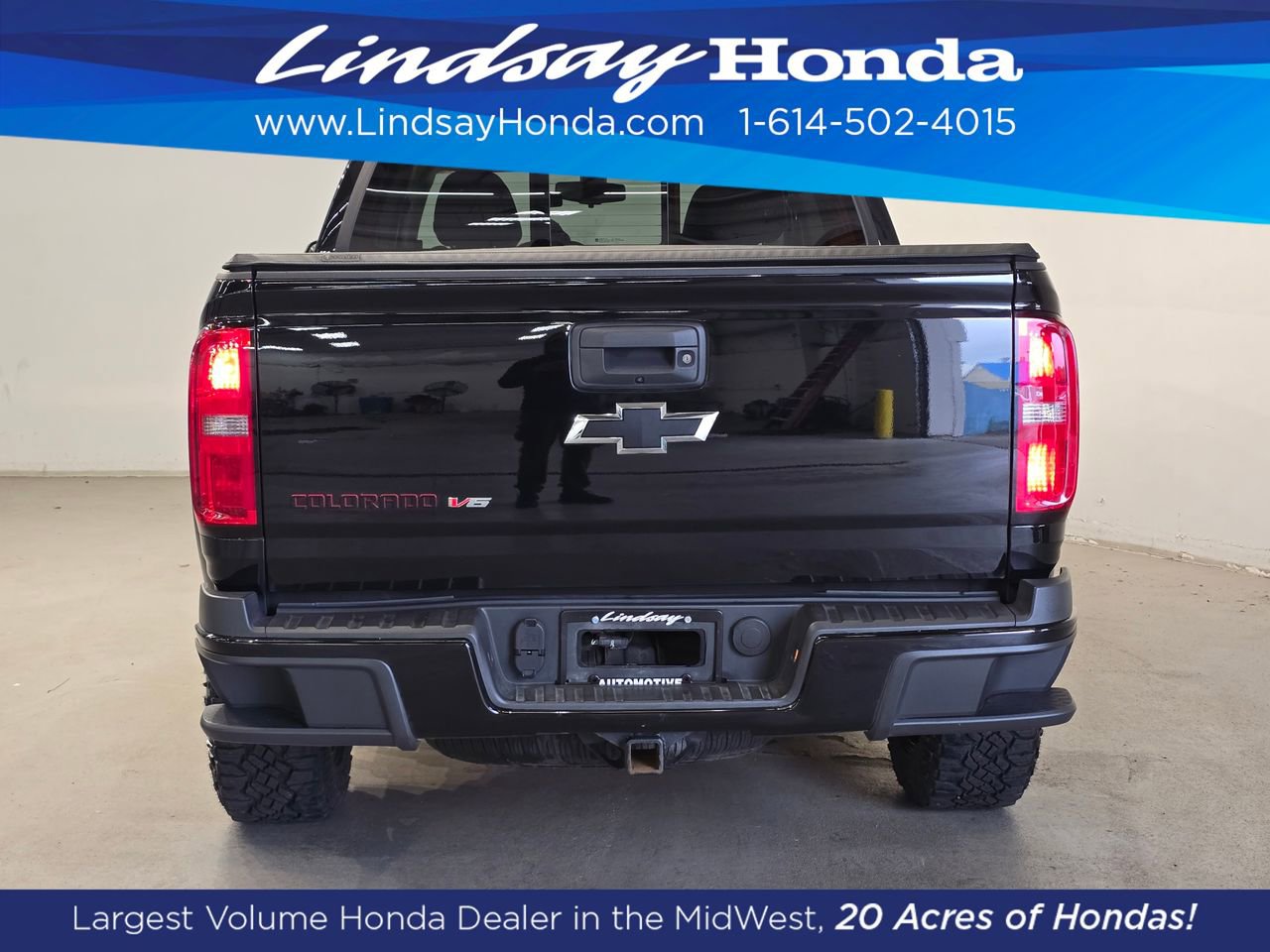 Used 2017 Chevrolet Colorado LT w/ Redline Special Edition AWD/4WD image 6