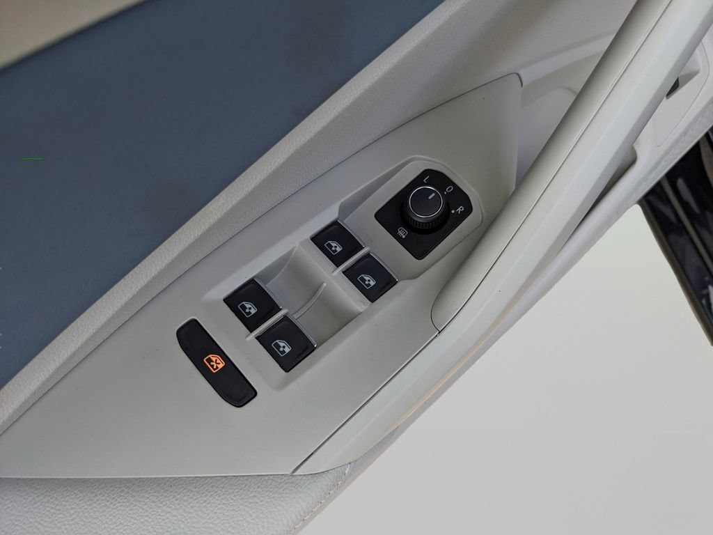 New 2026 Volkswagen Jetta SE FWD image 13