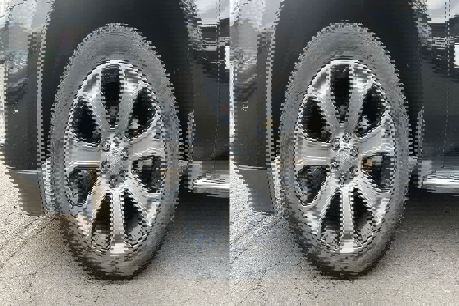 Used 2017 Cadillac Escalade Luxury image 11