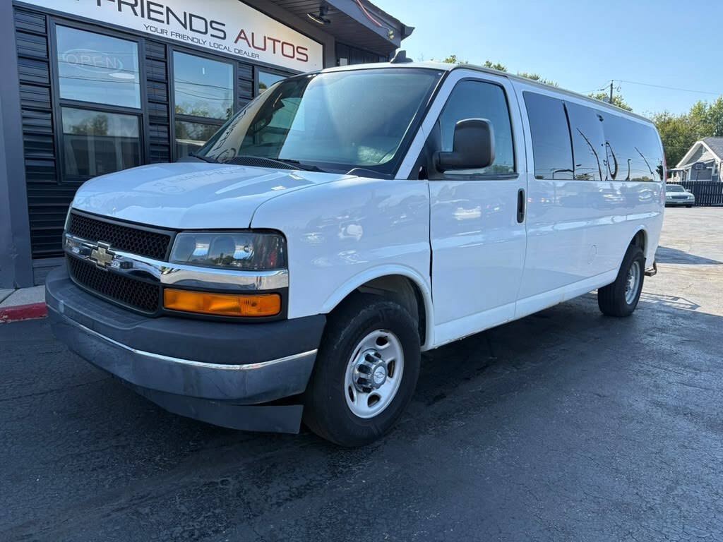 Used 2017 Chevrolet Express 3500 LT w/ LT Preferred Equipment Group RWD image 1