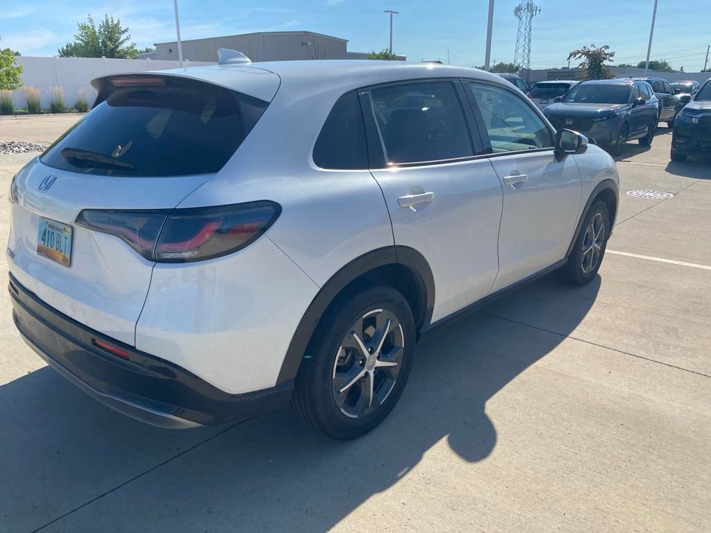 Used 2024 Honda HR-V EX-L image 8