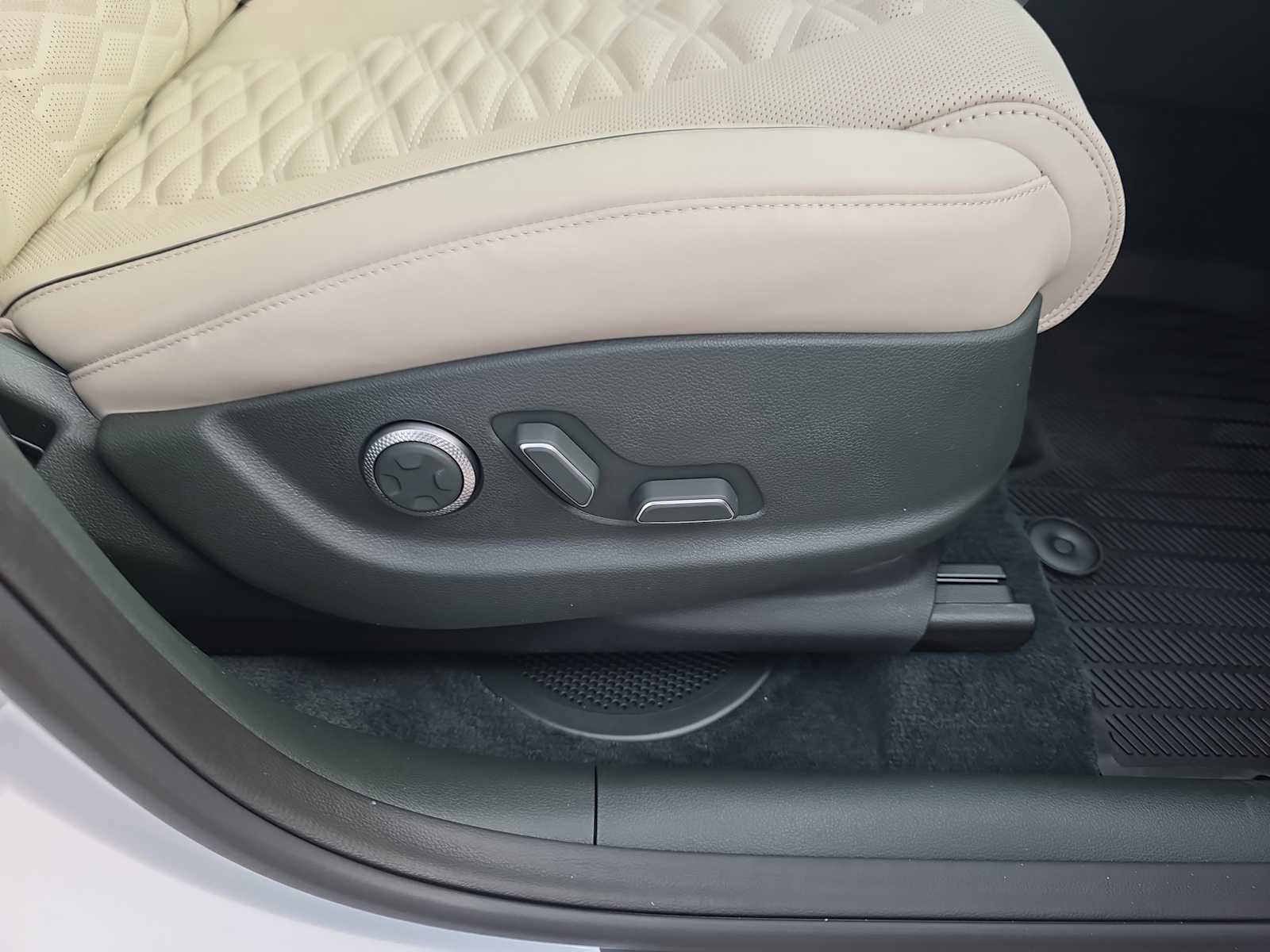 New 2026 Genesis GV80 3.5T e-SC image 31