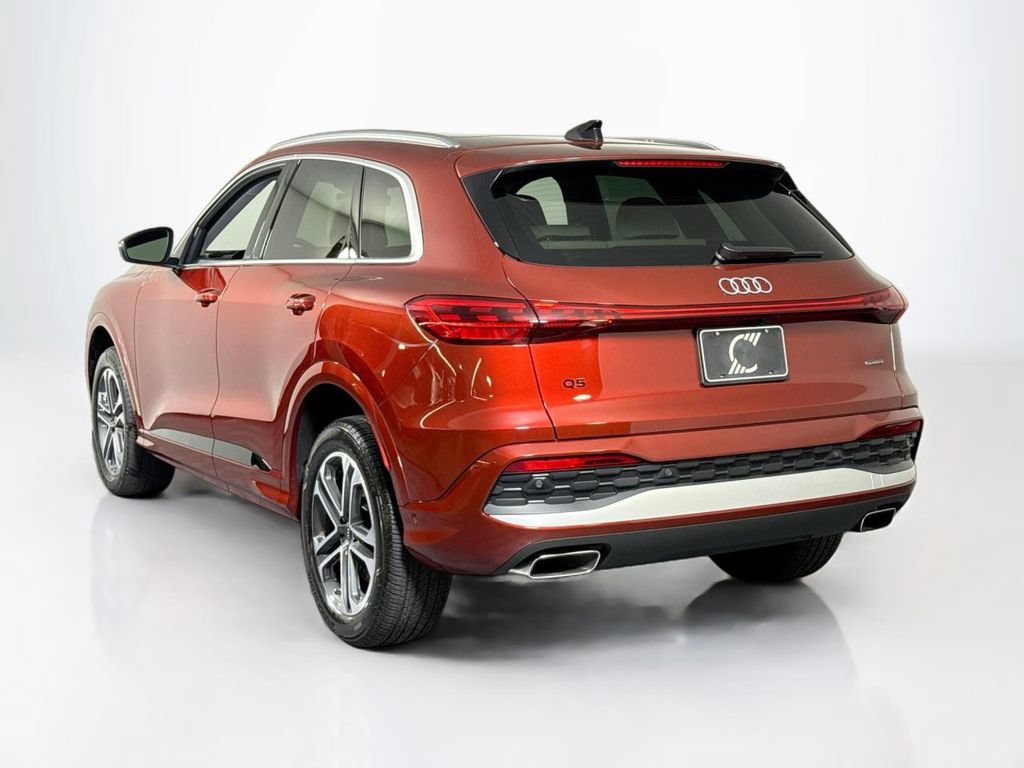 Used 2025 Audi Q5 Premium AWD/4WD image 3