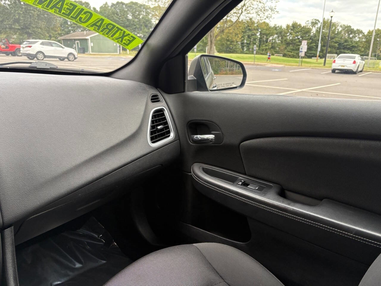 Used 2013 Dodge Avenger SE image 15