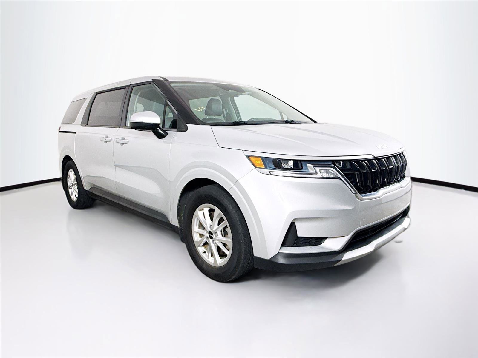 Used 2022 Kia Carnival LX