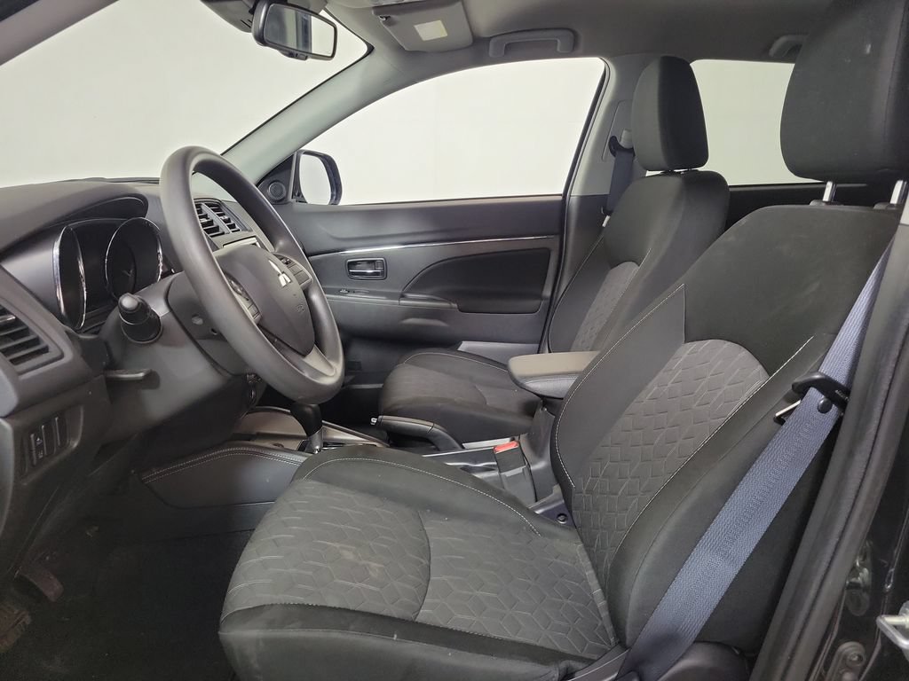 Used 2025 Mitsubishi Outlander Sport AWD image 12