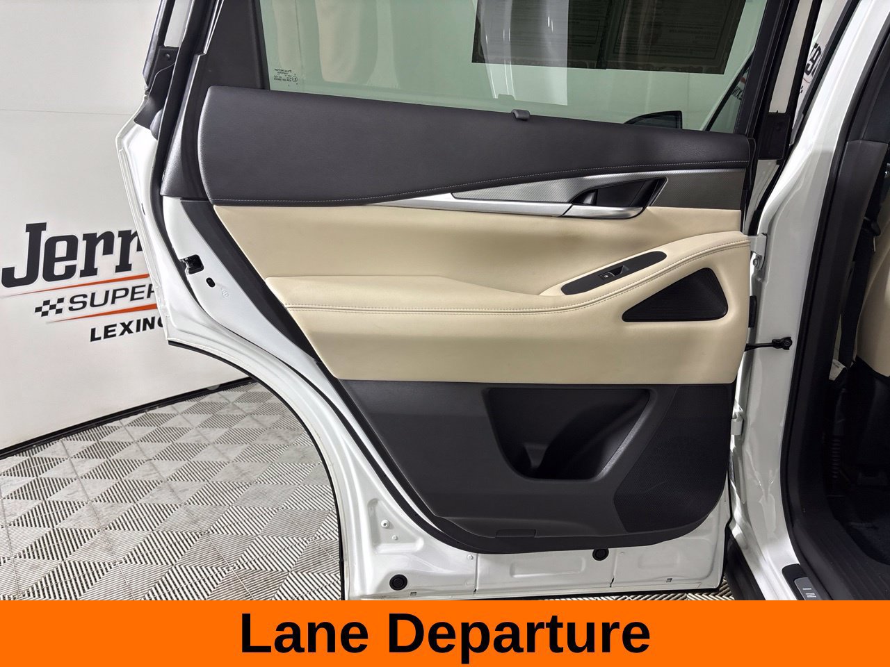 Used 2023 INFINITI QX60 Luxe w/ Cargo Package AWD/4WD image 23