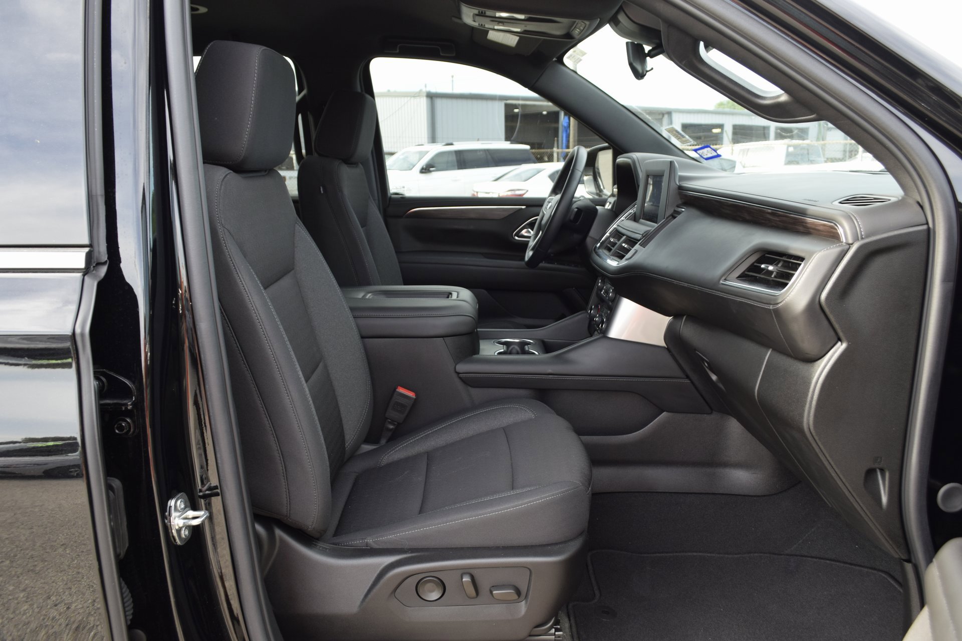 Used 2024 Chevrolet Tahoe LS w/ Driver Alert Package image 25