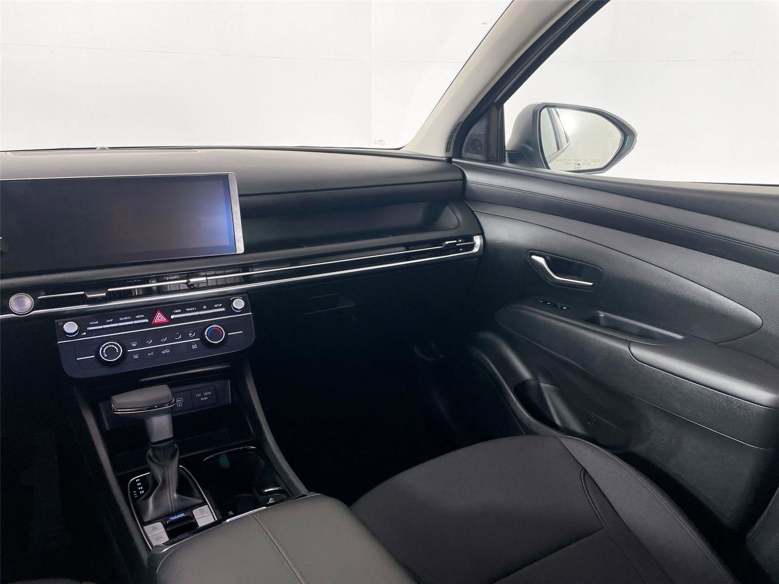 Used 2025 Hyundai Tucson SE image 22