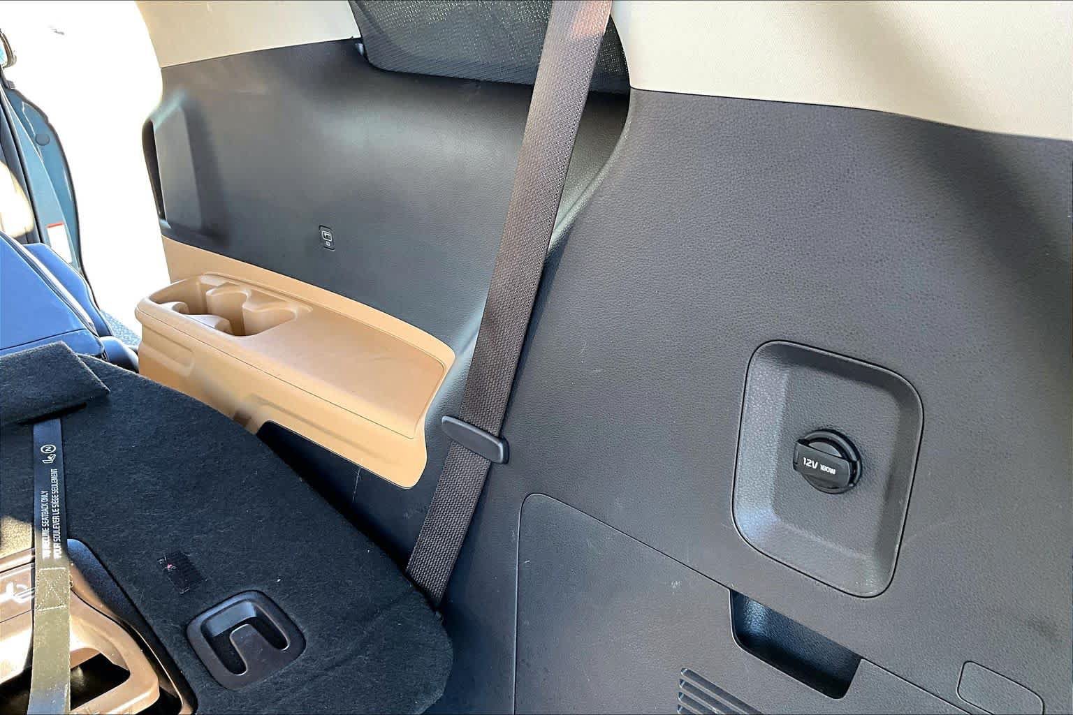 Used 2024 Kia Carnival EX FWD image 33