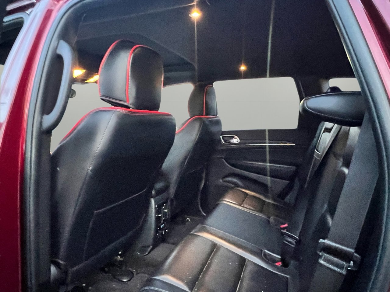 Used 2018 Jeep Grand Cherokee Limited image 11