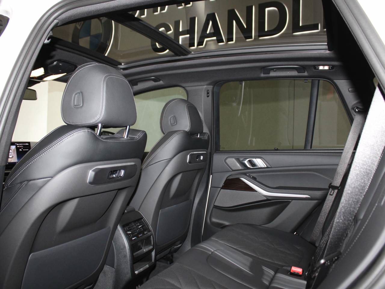 Used 2026 BMW X5 sDrive40i w/ Premium Package RWD image 15