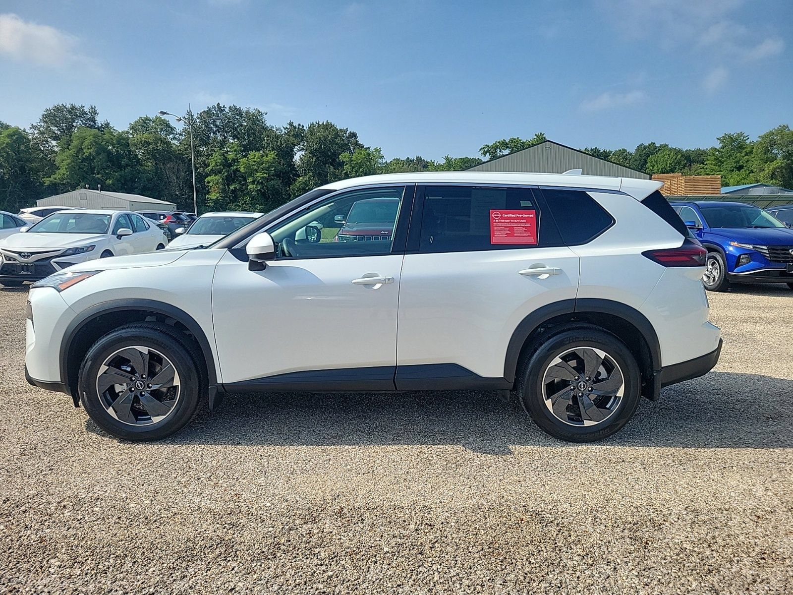Certified 2026 Nissan Rogue SV AWD/4WD image 5