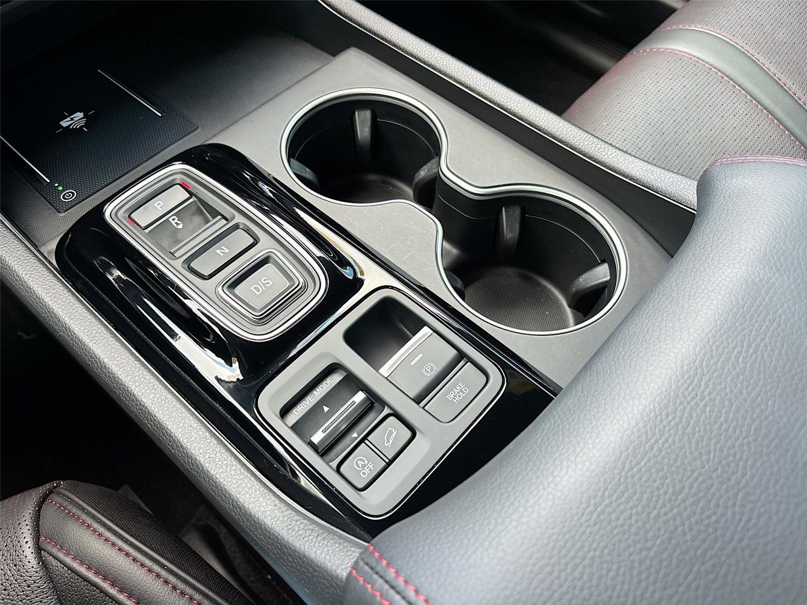 Certified 2025 Honda Pilot Black Edition image 20