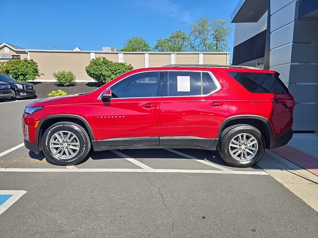 Used 2023 Chevrolet Traverse LT FWD image 4