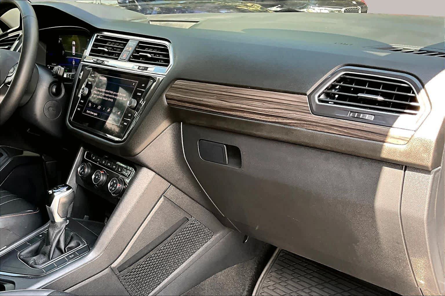 Used 2024 Volkswagen Tiguan Wolfsburg Edition FWD image 19