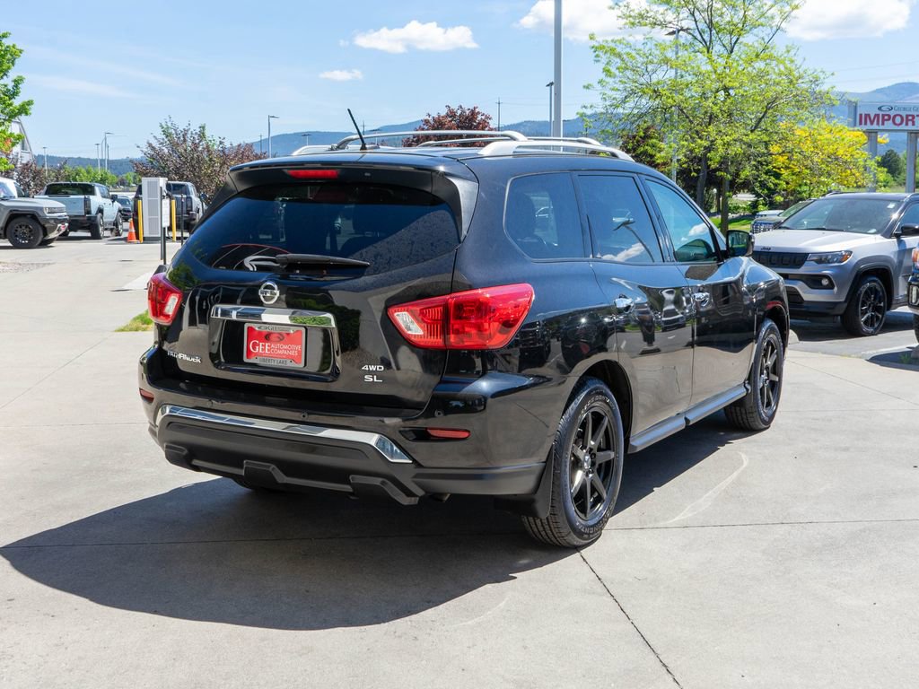 Used 2017 Nissan Pathfinder SL AWD/4WD image 7