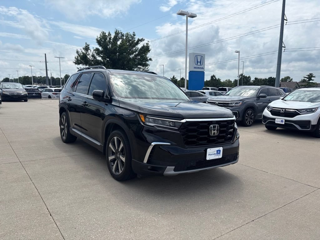 Certified 2023 Honda Pilot Elite image 3