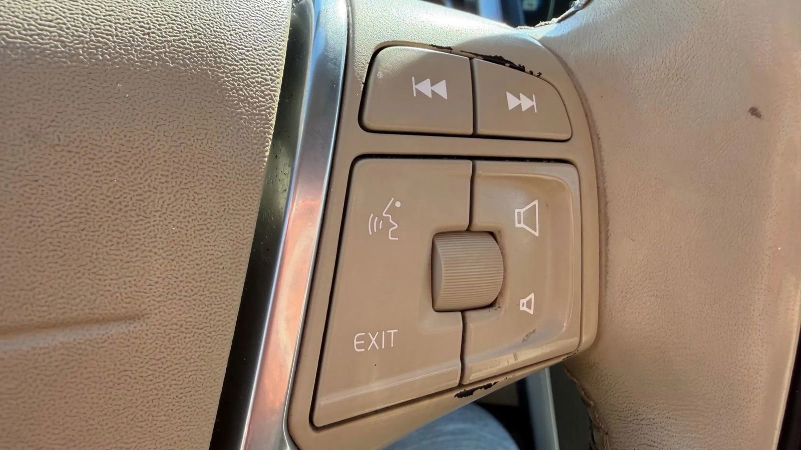 Used 2016 Volvo XC60 T5 Platinum image 29