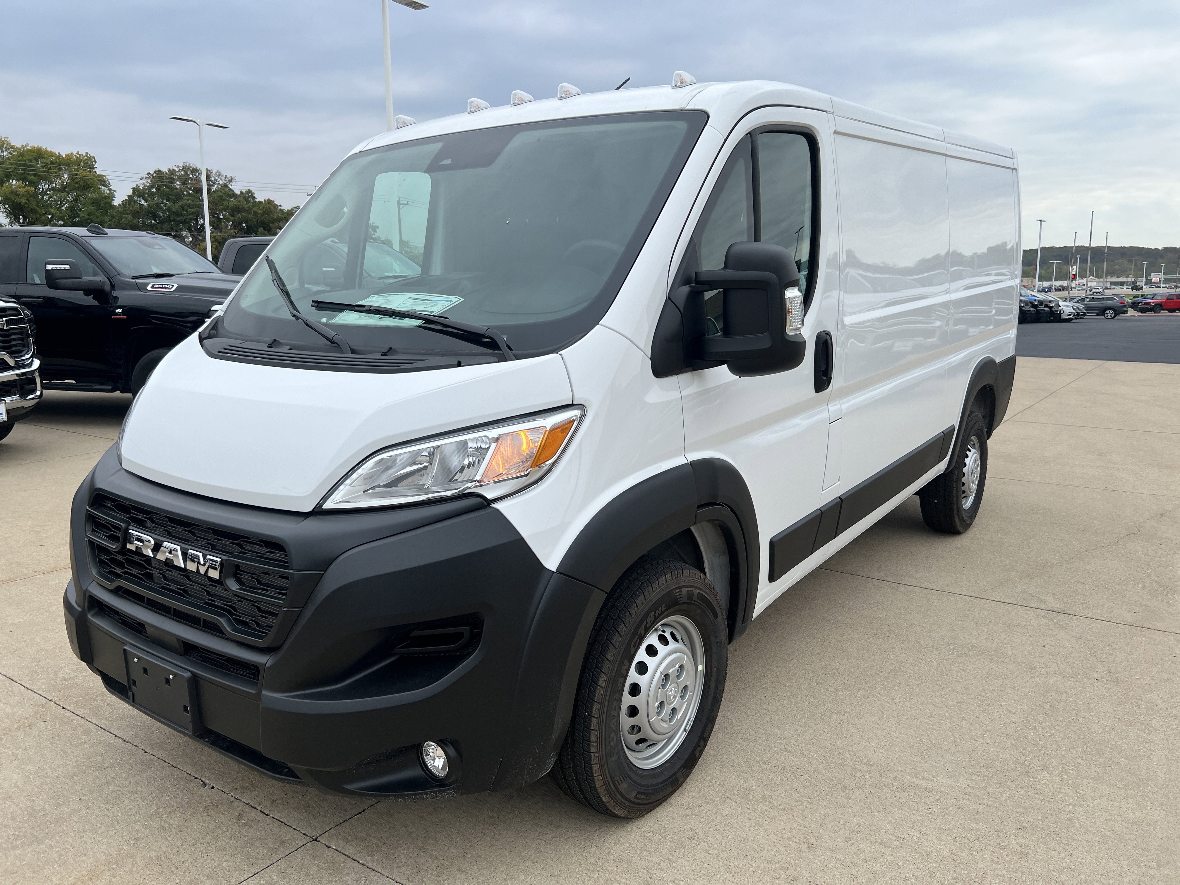 New 2026 RAM ProMaster 1500 w/ Convenience Group image 12