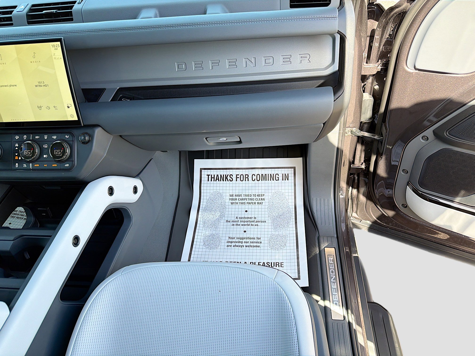 New 2026 Land Rover Defender 110 OCTA image 16