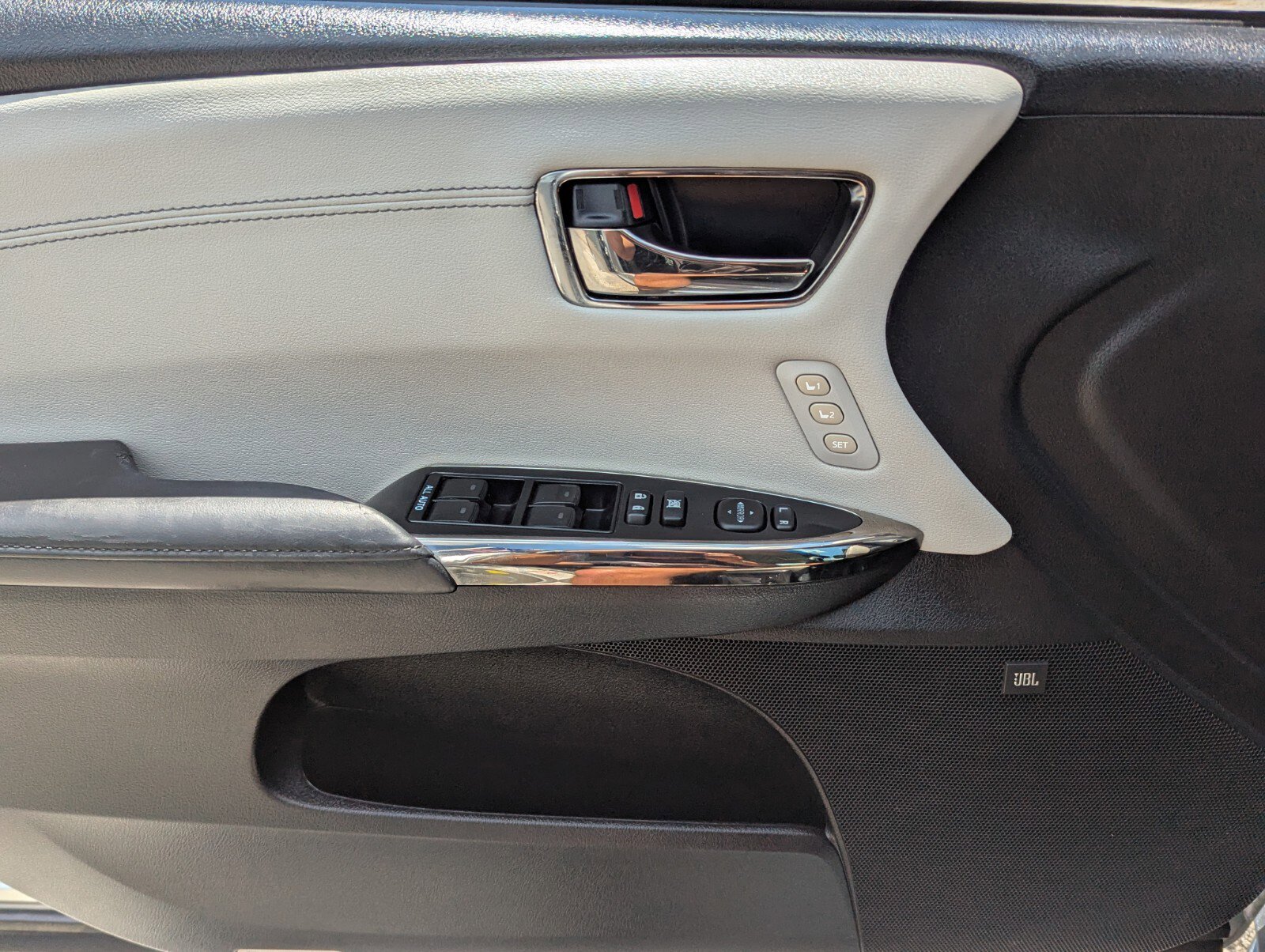Used 2016 Toyota Avalon Limited w/ Toyota Safety Sense Package FWD image 39