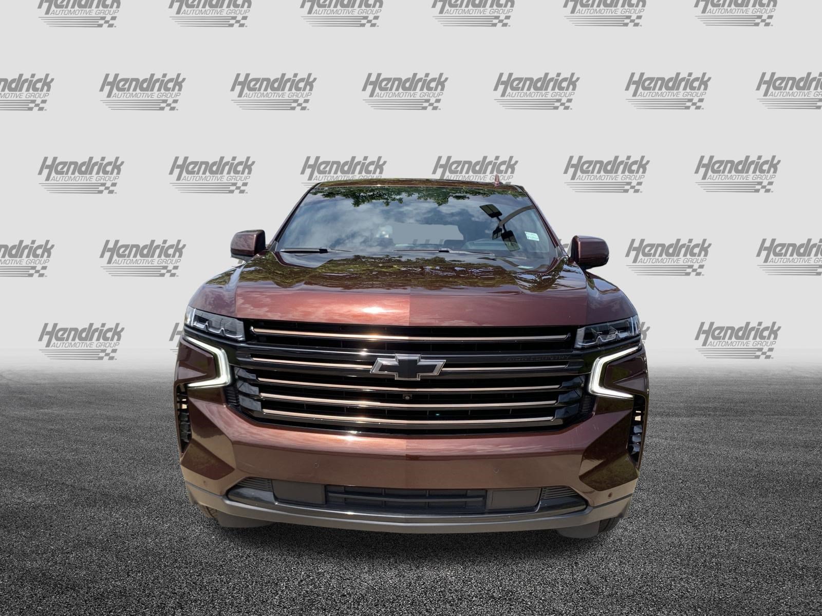 Used 2023 Chevrolet Tahoe High Country w/ Premium Package 2 AWD/4WD image 3