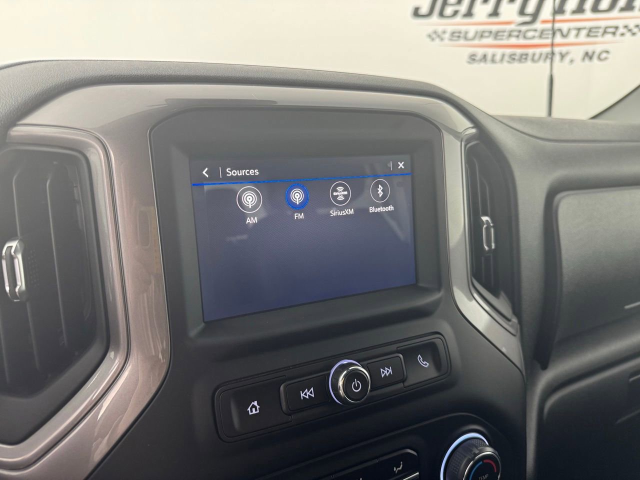 Used 2024 Chevrolet Silverado 2500 Custom w/ Custom Convenience Package image 13