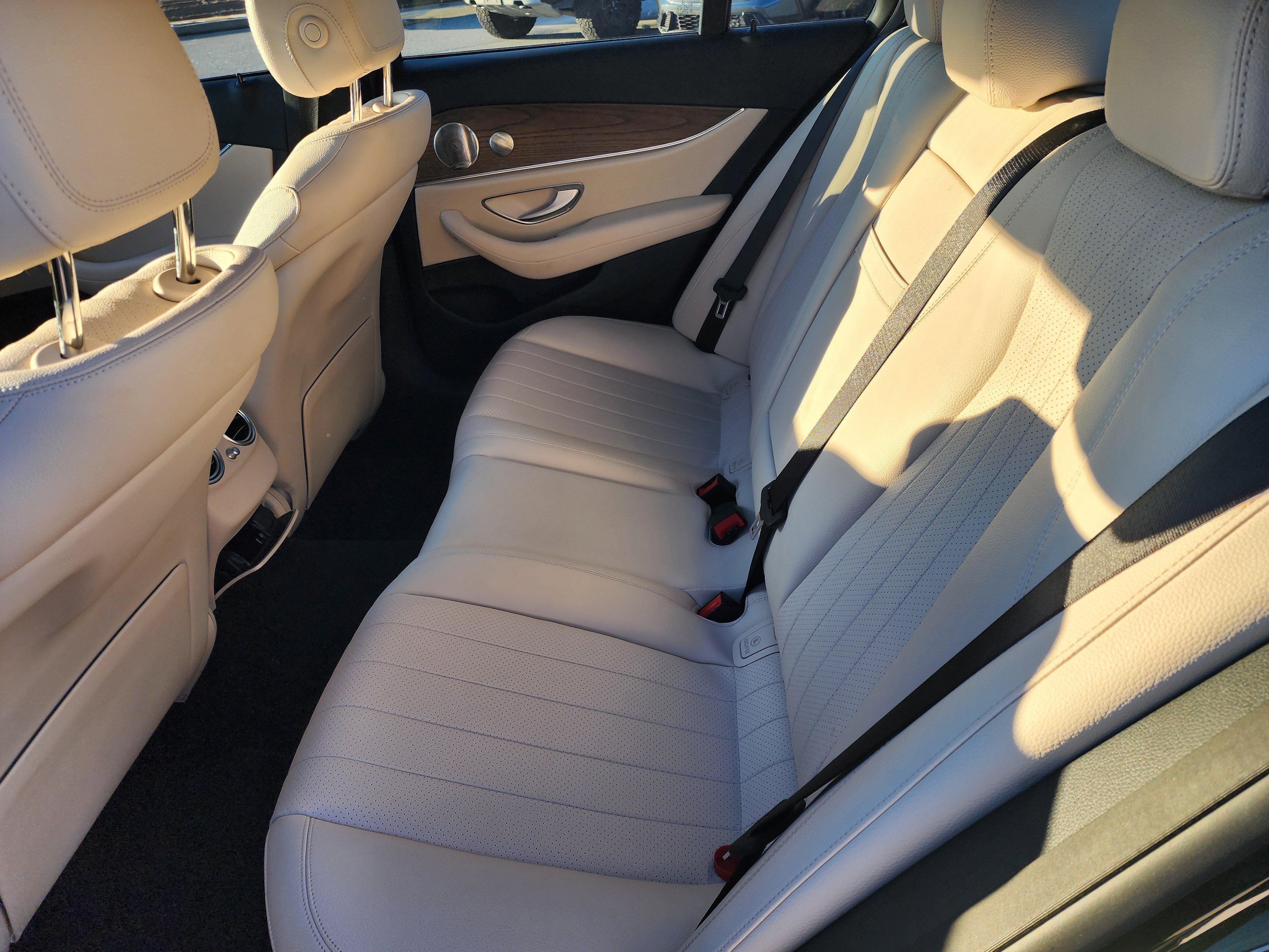 Used 2023 Mercedes-Benz E 350 Sedan image 15