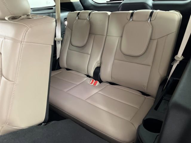 Used 2024 Ford Explorer XLT w/ Equipment Group 202A RWD image 46