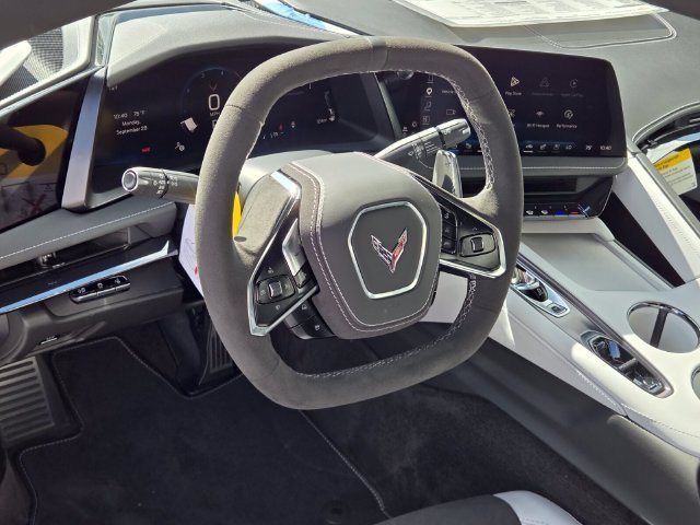 New 2027 Chevrolet Corvette Stingray Convertible w/ Z51 Performance Package RWD image 9