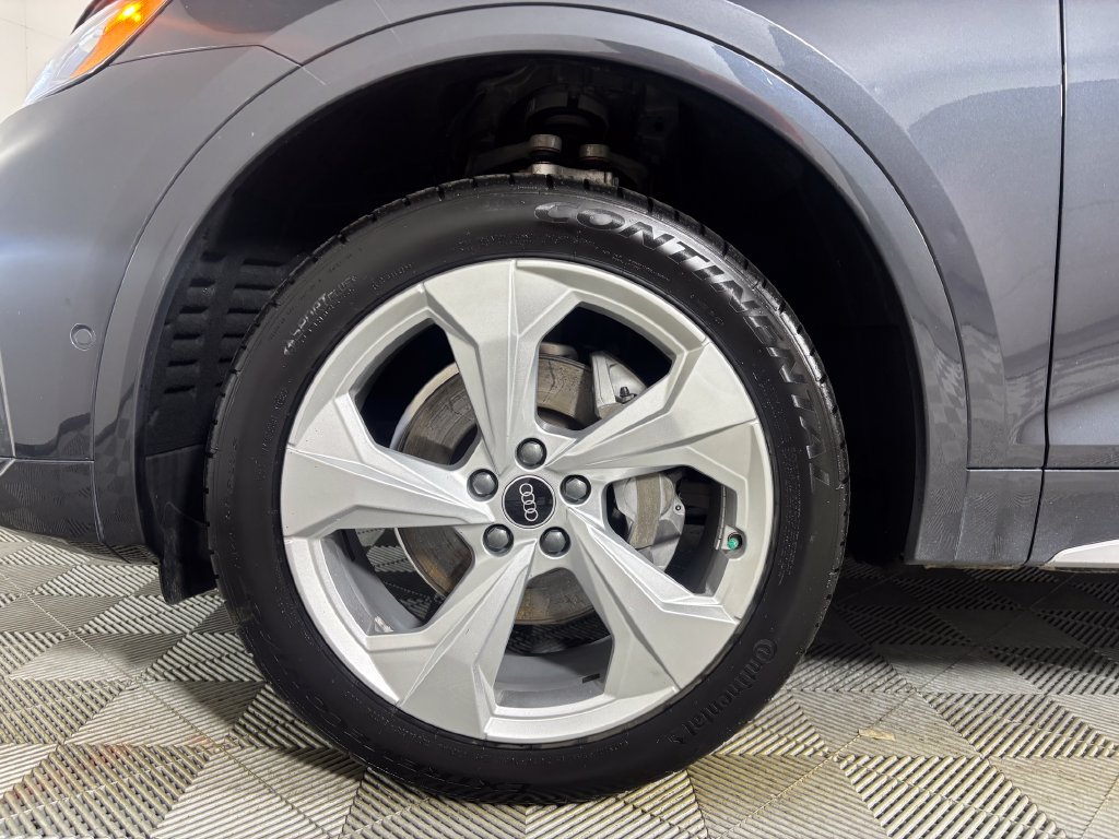Used 2021 Audi Q5 Prestige w/ Prestige Package AWD/4WD image 31