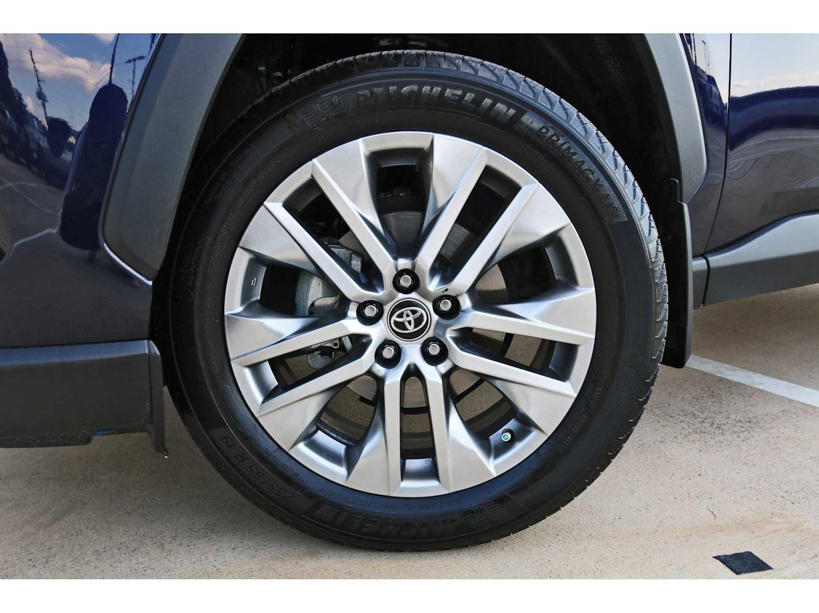 Used 2024 Toyota RAV4 Limited image 30